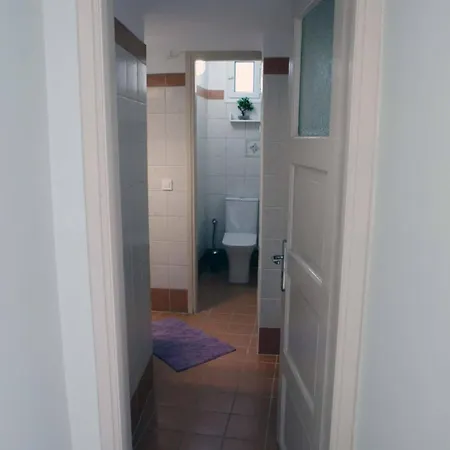 Sophia's Summer Apartment *