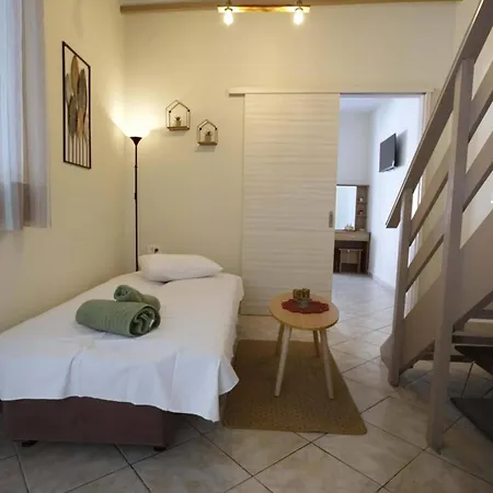 Sophia's Summer Apartment