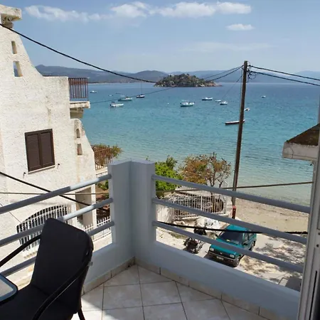 Sophia's Summer Apartment