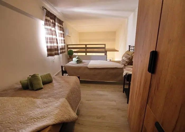 Sophia's Summer Tolón